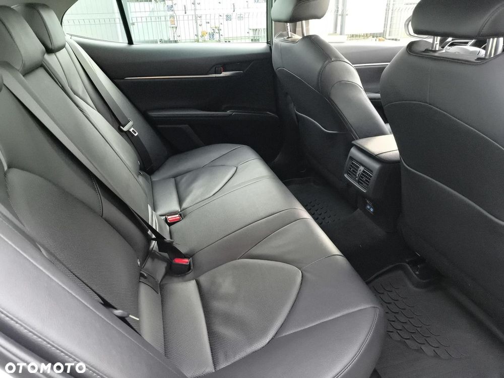 Toyota Camry 2.5 Hybrid Executive CVT - 10