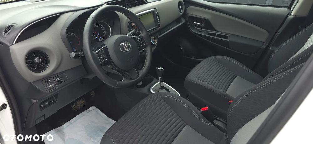 Toyota Yaris 1.5 VVT-iE Comfort - 26