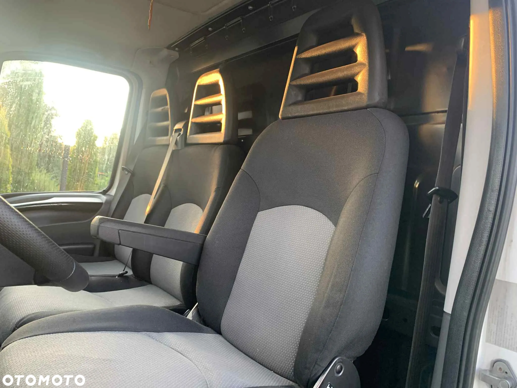 Iveco Daily 35C15 L3H3 - 28