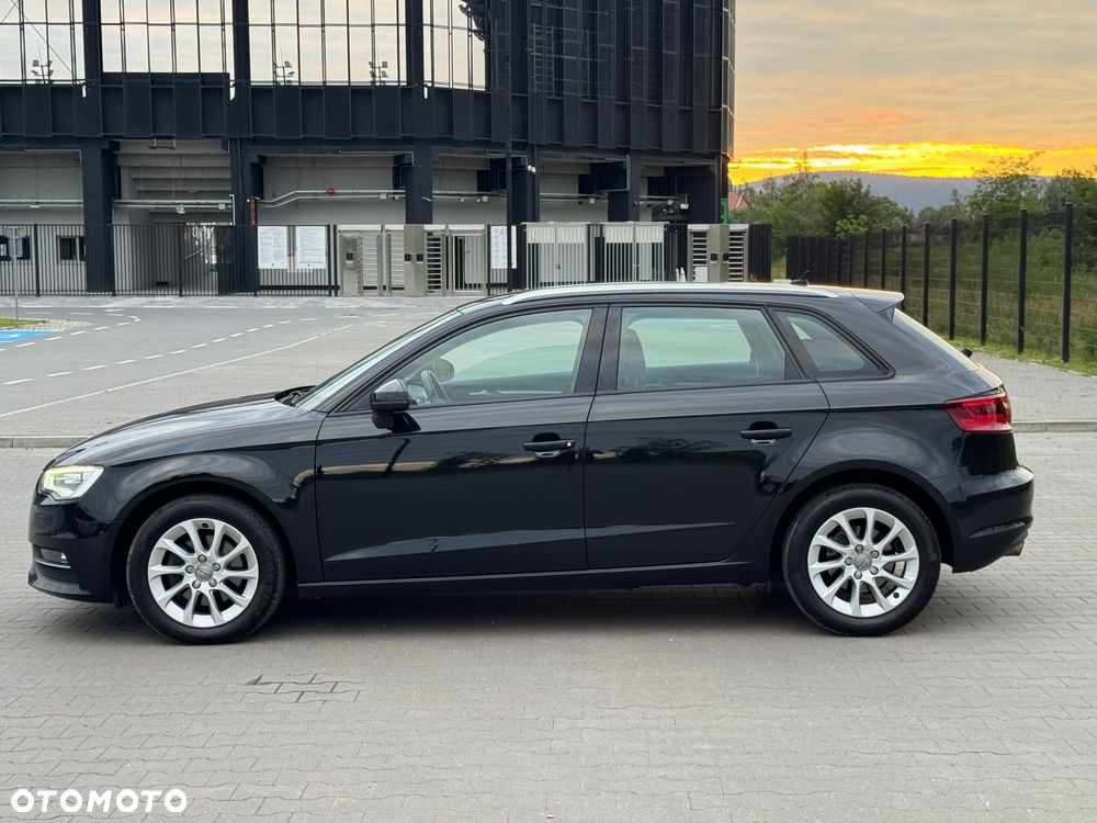 Audi A3 Sportback 1.6 TDI Attraction - 5