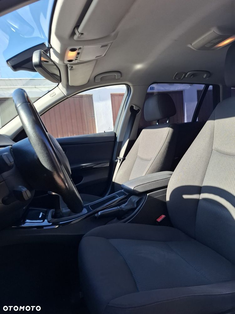 BMW Seria 3 318d DPF Edition Lifestyle - 20