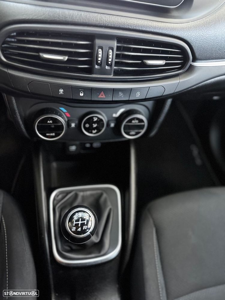 Fiat Tipo 1.3 M-Jet Lounge J17 - 21