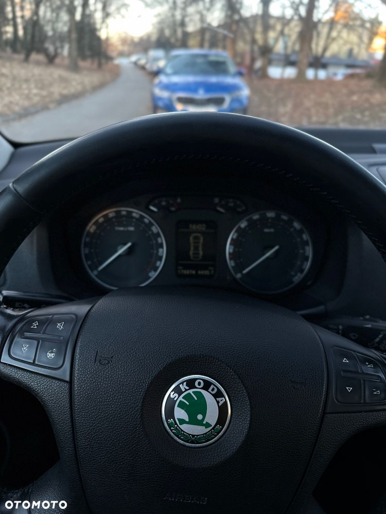 Skoda Octavia 1.6 Ambiente - 5