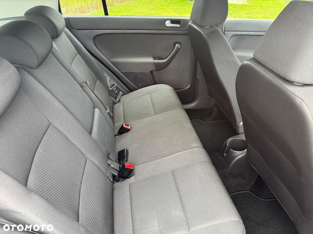 Volkswagen Golf Plus - 16