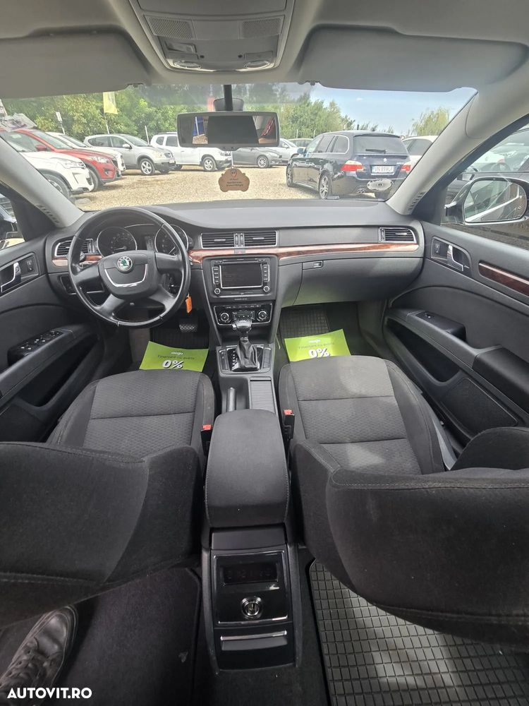 Skoda Superb 2.0 TDI DSG Comfort - 6
