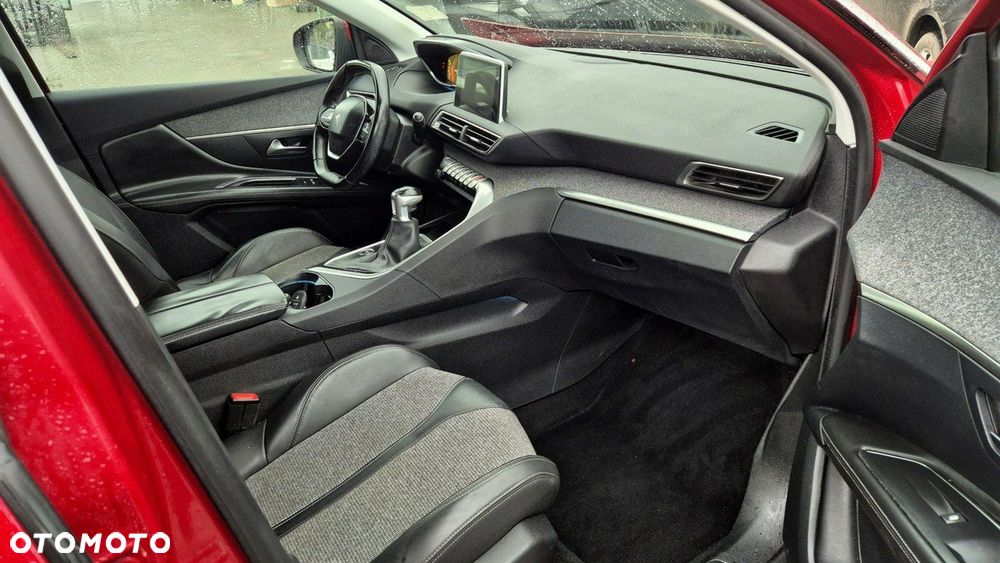 Peugeot 3008 PureTech 130 Stop & Start GPF Allure - 11