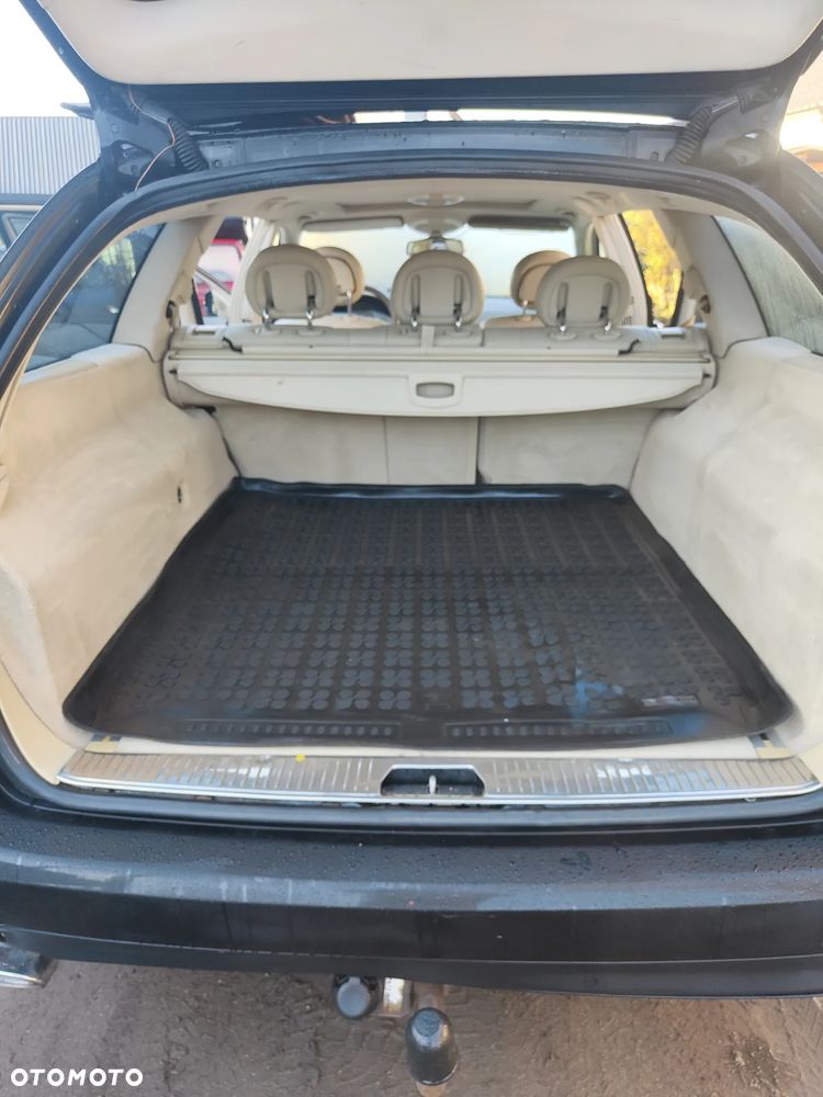 Mercedes-Benz Klasa E 320 T Avantgarde - 26