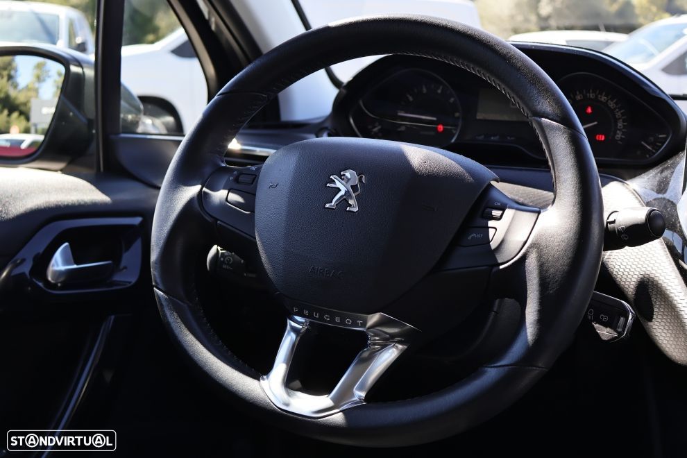 Peugeot 2008 1.2 PureTech Signature - 9