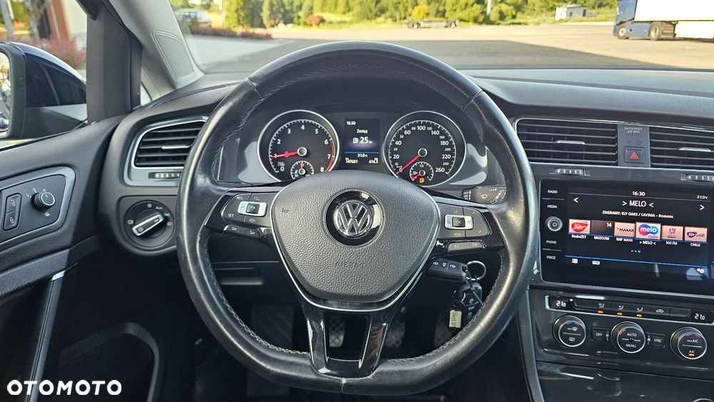 Volkswagen Golf 1.5 TSI BMT Comfortline - 21