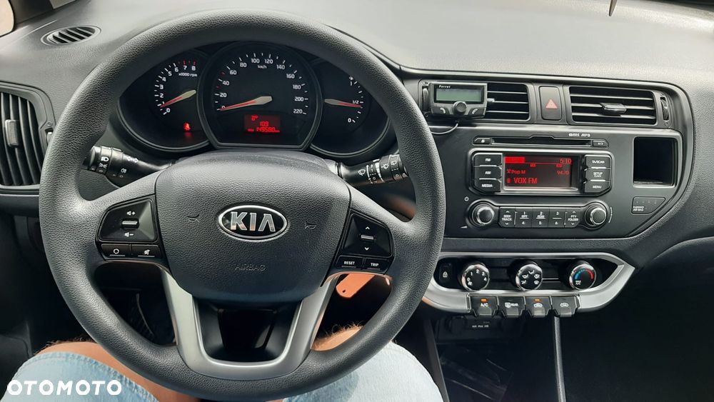 Kia Rio 1.2 Attract - 11