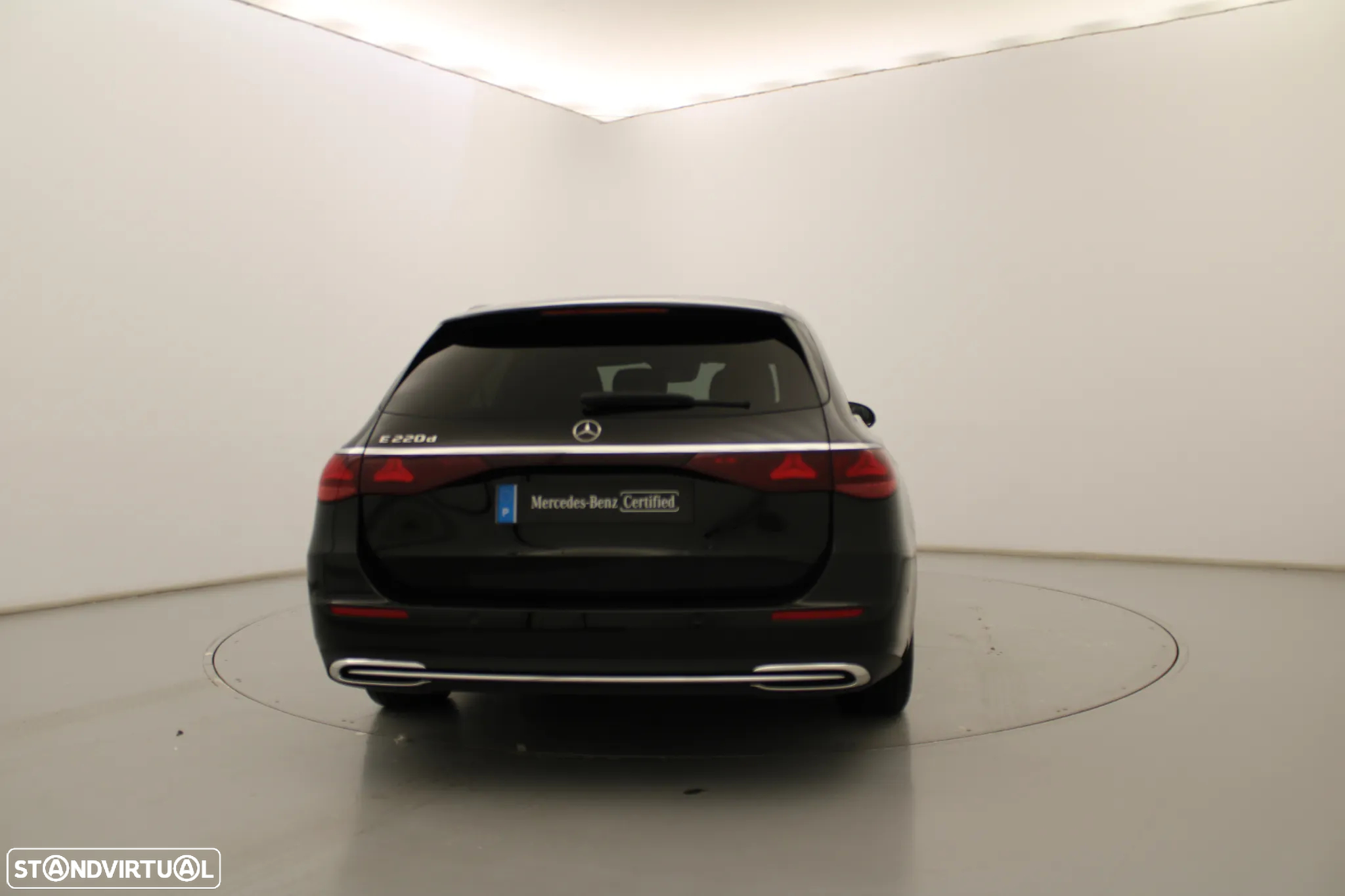 Mercedes-Benz E 220 d - 8