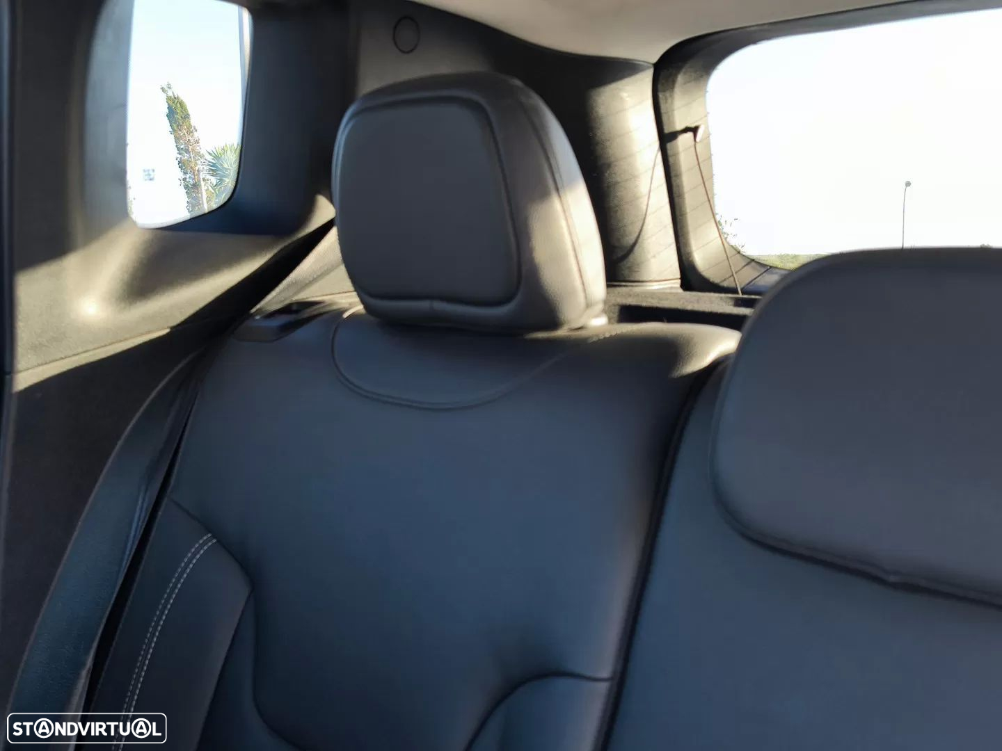 Jeep Renegade 1.3 T-GDI Auto Limited - 10