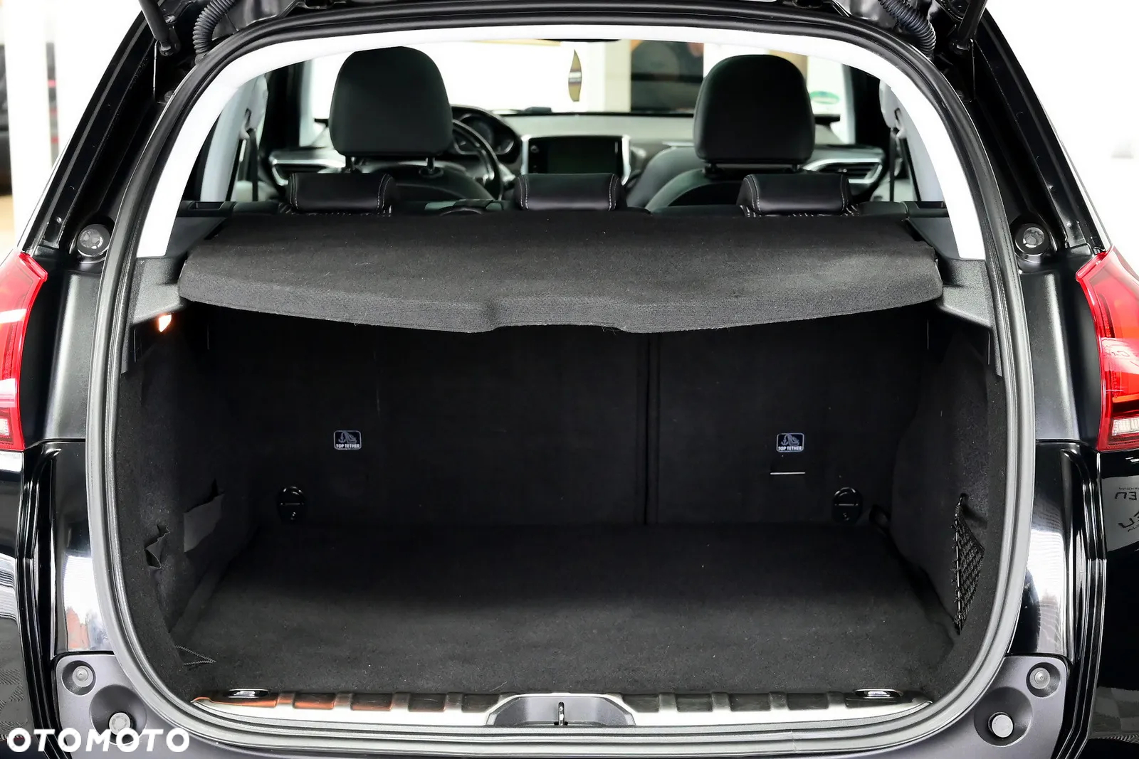 Peugeot 2008 1.2 Pure Tech Allure S&S - 32