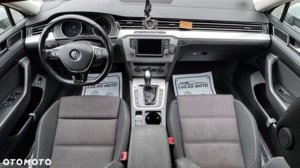 Volkswagen Passat - 26
