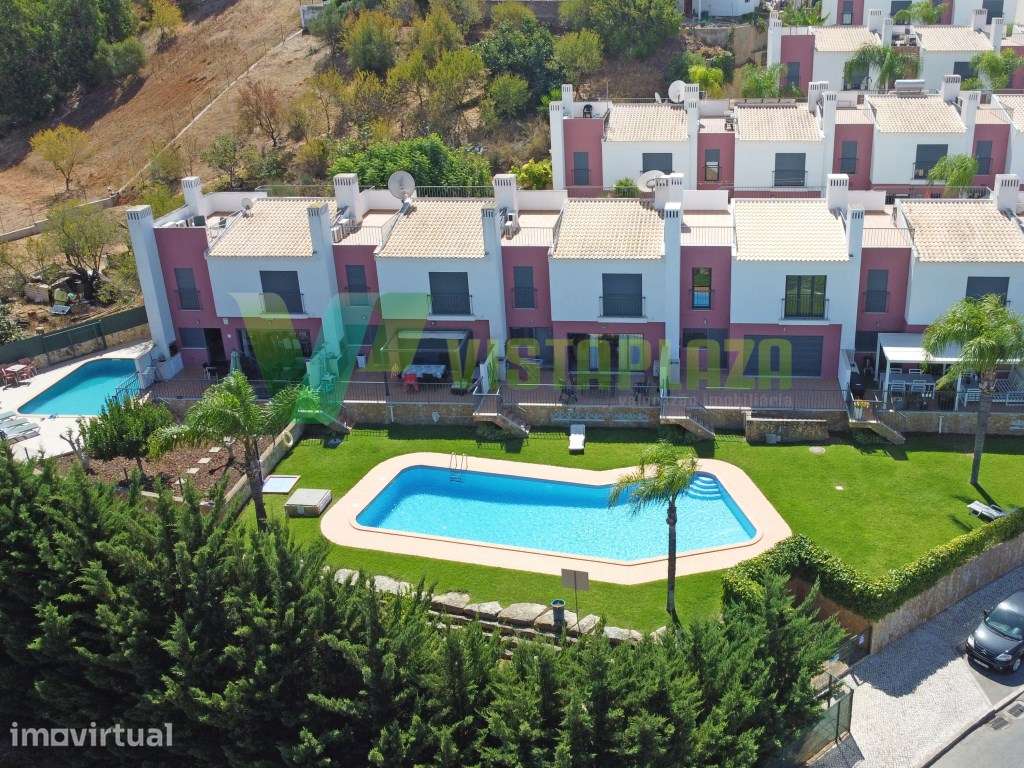 Moradia T3 com Piscina, Garagem box, Privativo na Guia-Albufeira - Grande imagem: 3/38