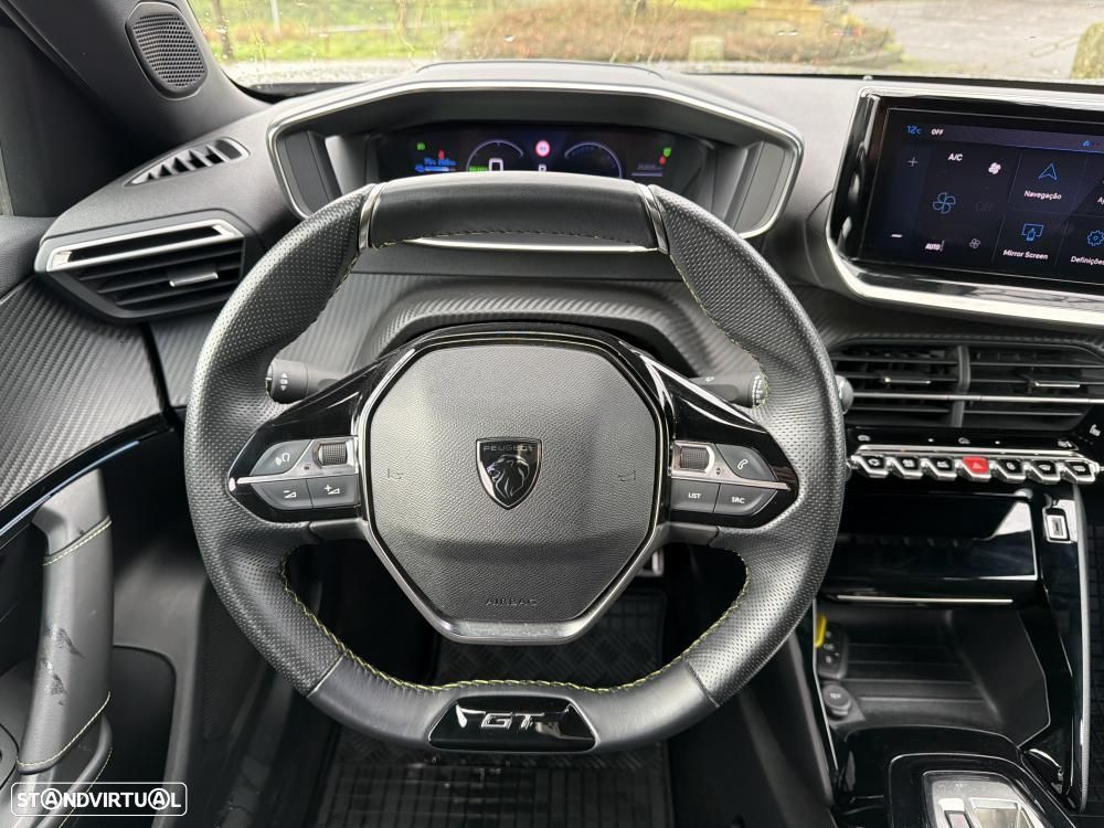 Peugeot e-2008 54 kWh GT - 27