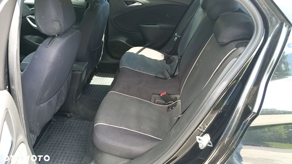 Opel Astra 1.2 T Edition S&S - 10