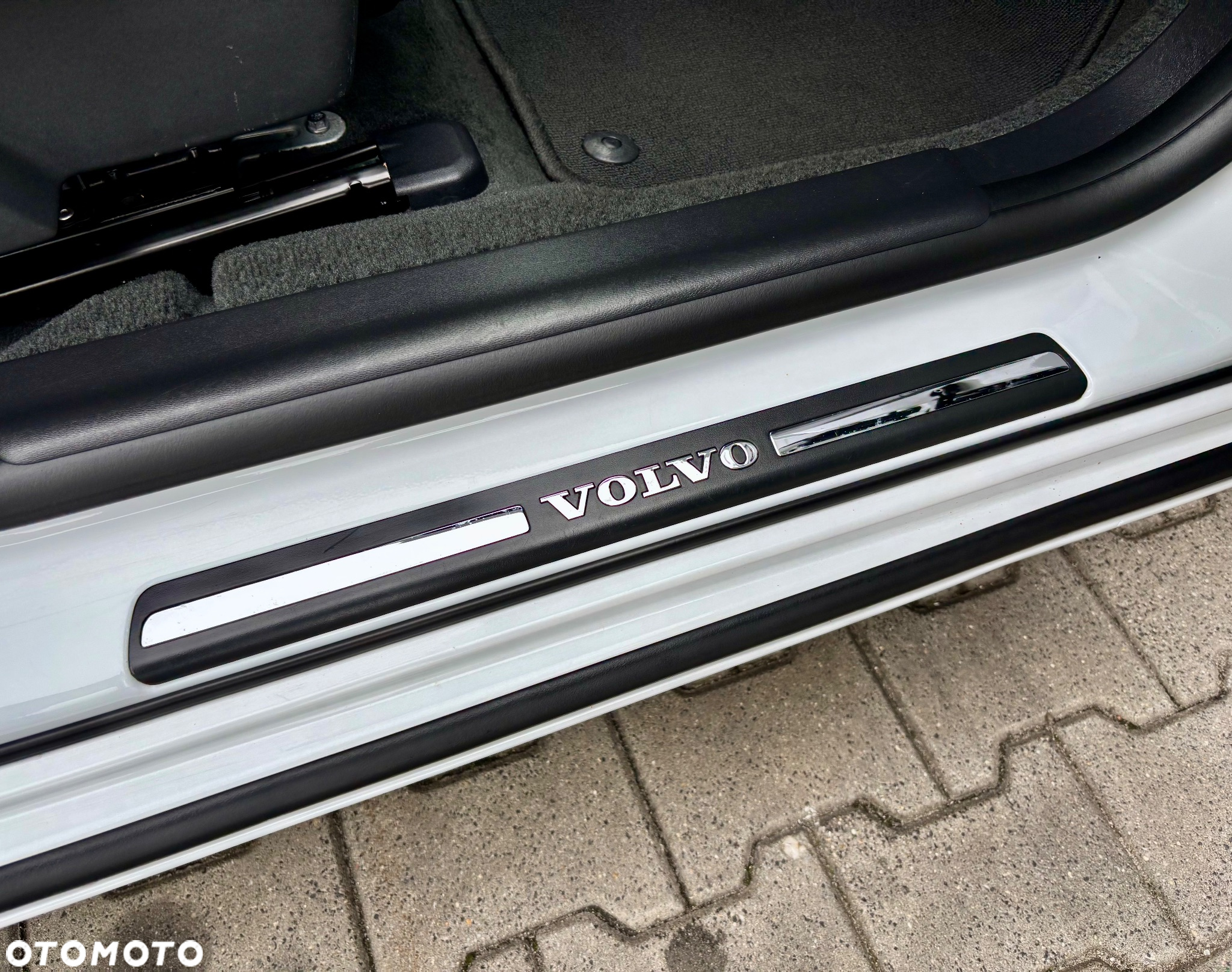 Volvo V60 D4 Drive-E R-Design Kinetic - 27