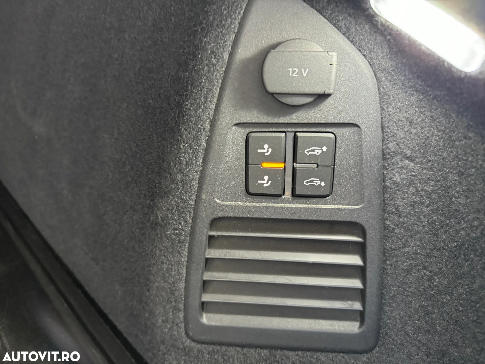Volkswagen Touareg - 21