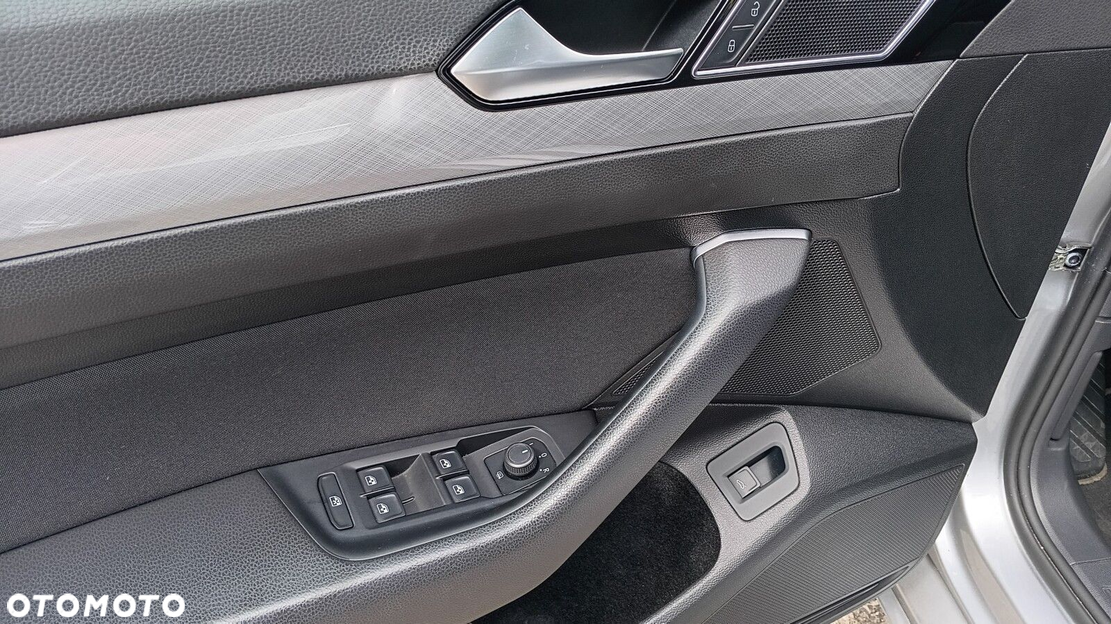 Volkswagen Passat 2.0 TSI Business DSG - 18