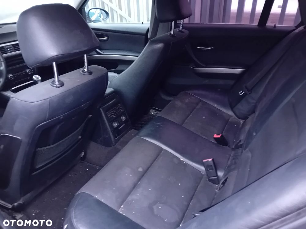 *BMW E91* Samochód na części - 7