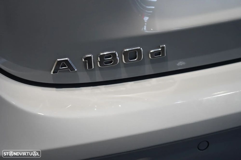 Mercedes-Benz A 180 - 45