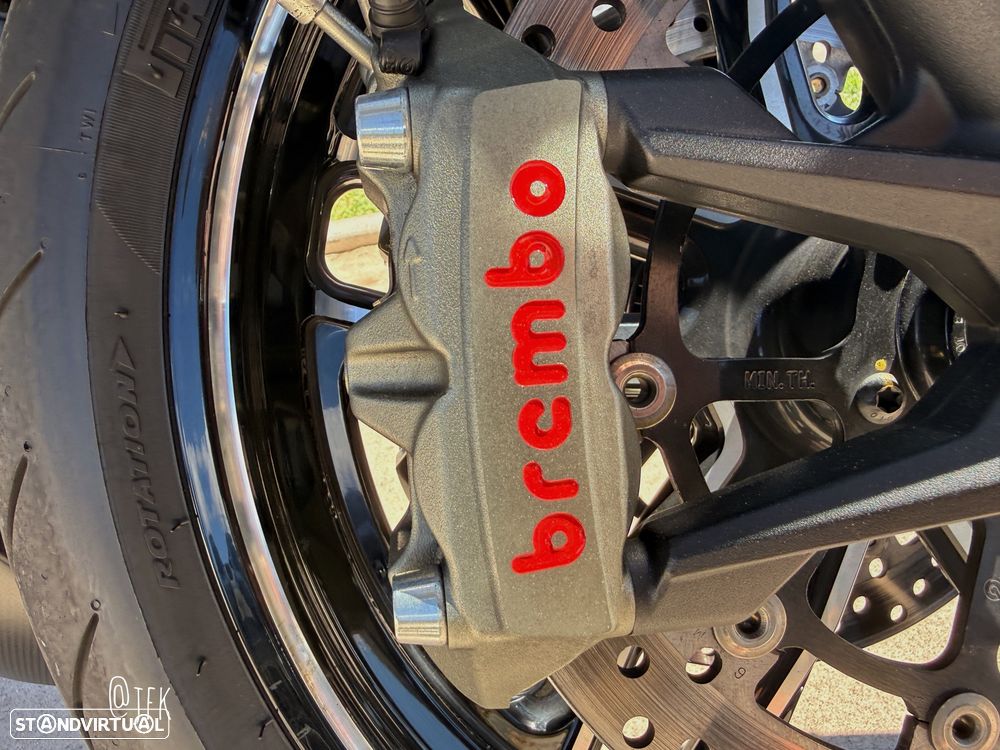 Ducati Diavel Carbon Edition Exclusive - 26
