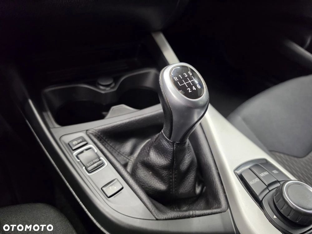BMW Seria 1 116d DPF - 29