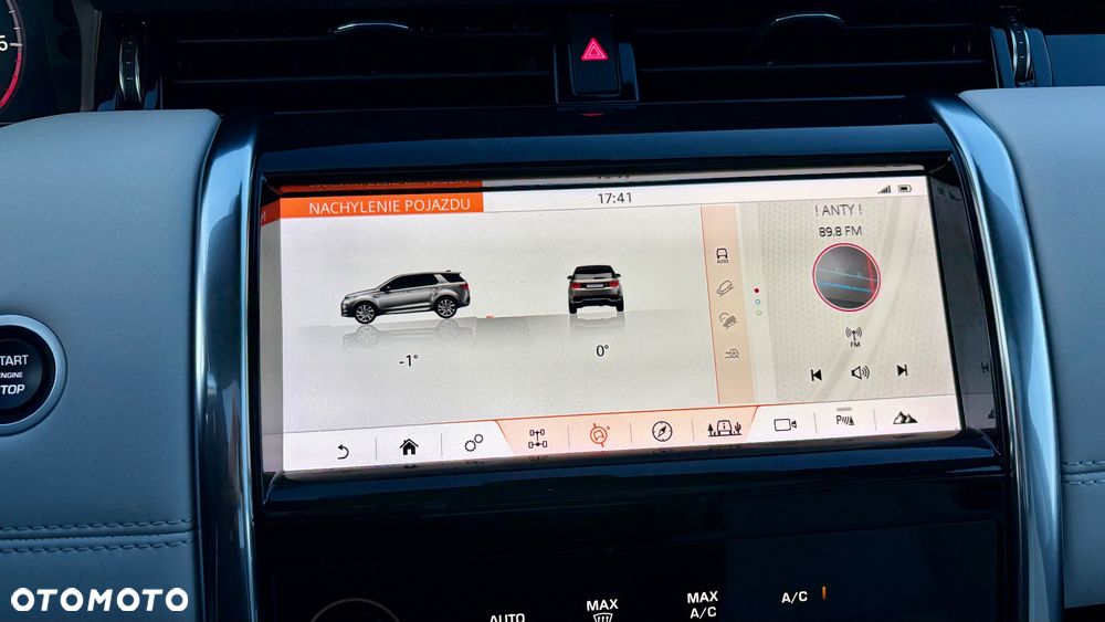 Land Rover Discovery Sport - 24