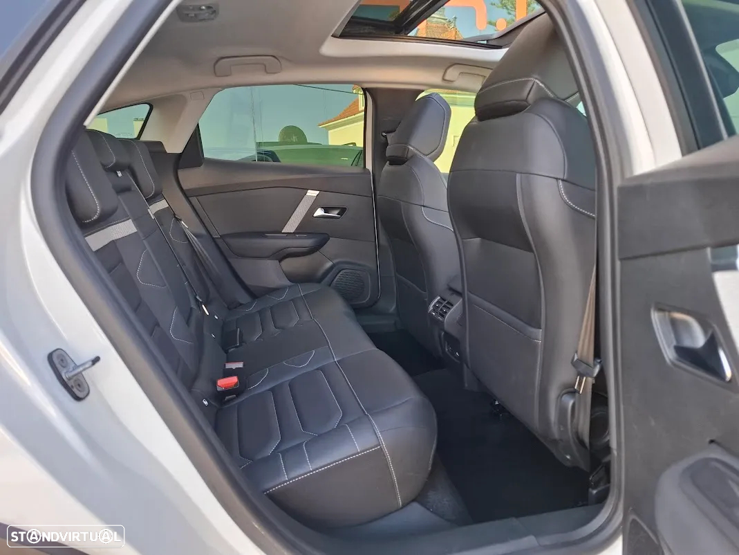 Citroën C4 PureTech 130 Stop&Start EAT8 SHINE - 36