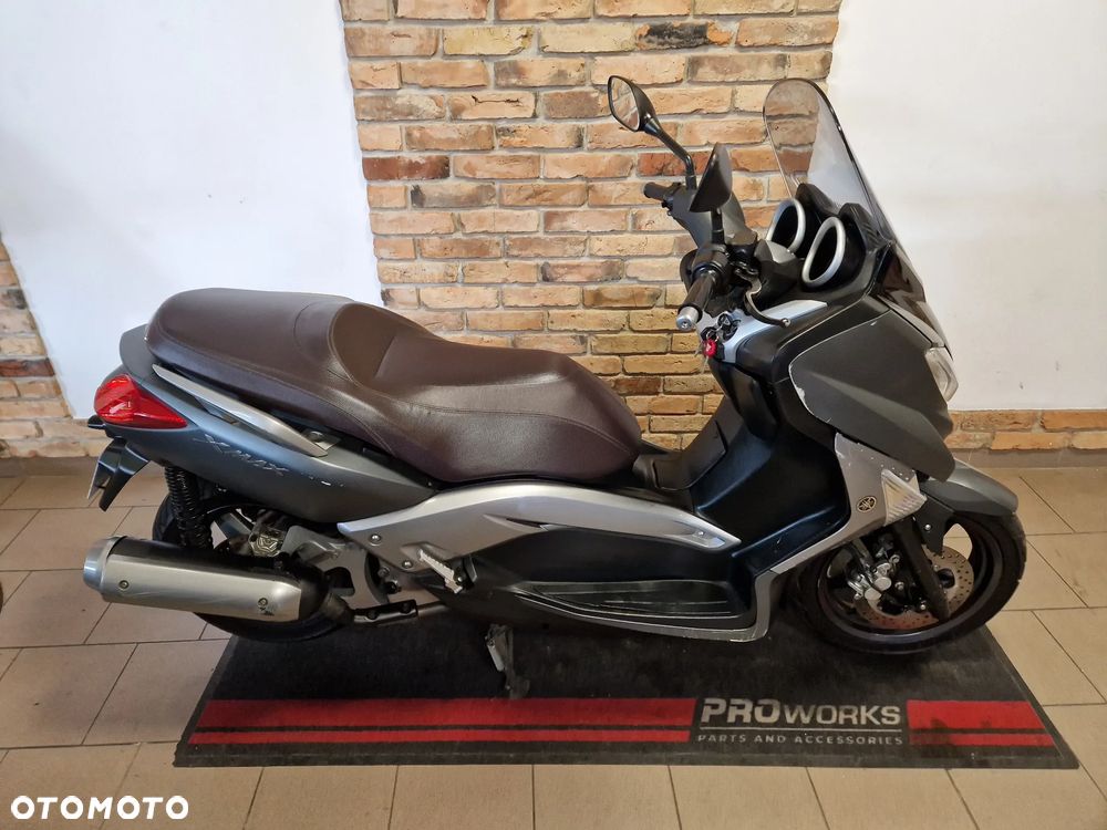 Yamaha X-max - 5