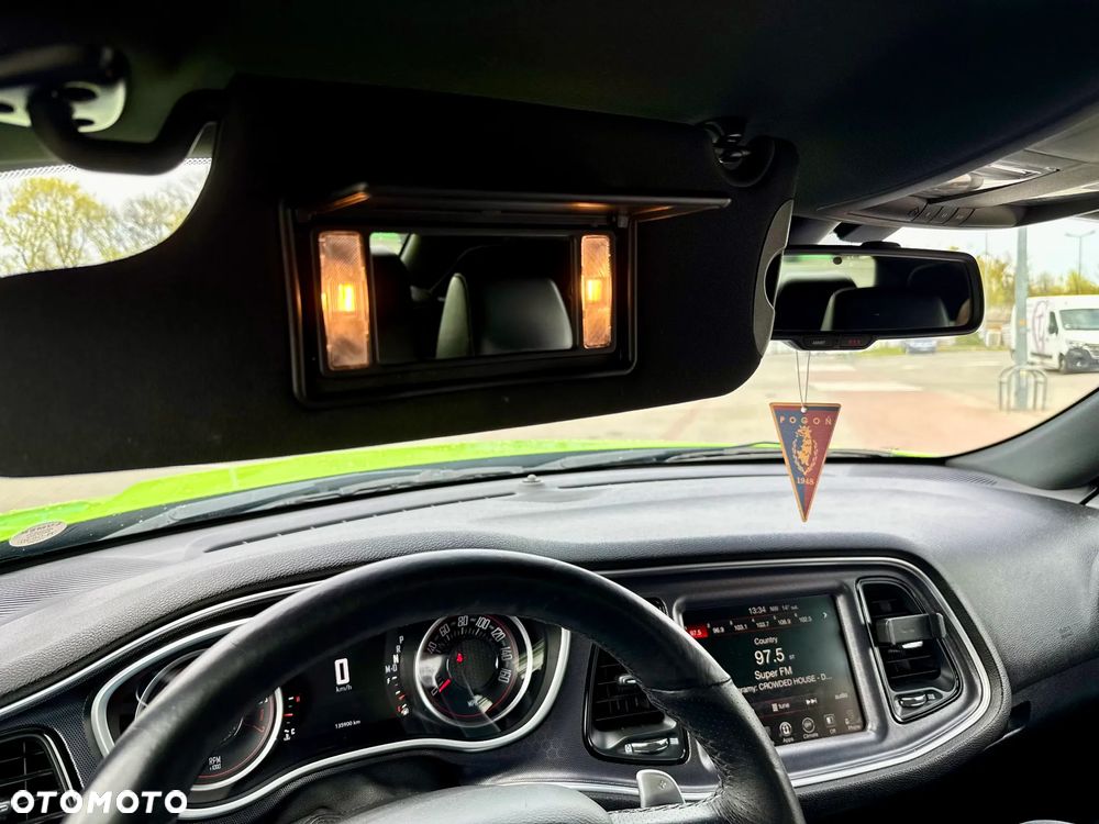 Dodge Challenger - 36