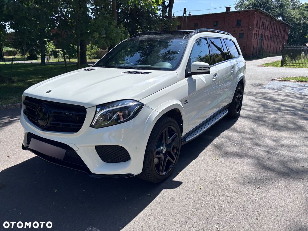 Mercedes-Benz GLS - 1