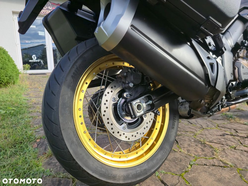 Suzuki V-STROM - 11