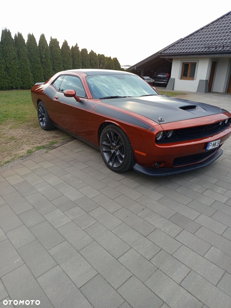 Dodge Challenger