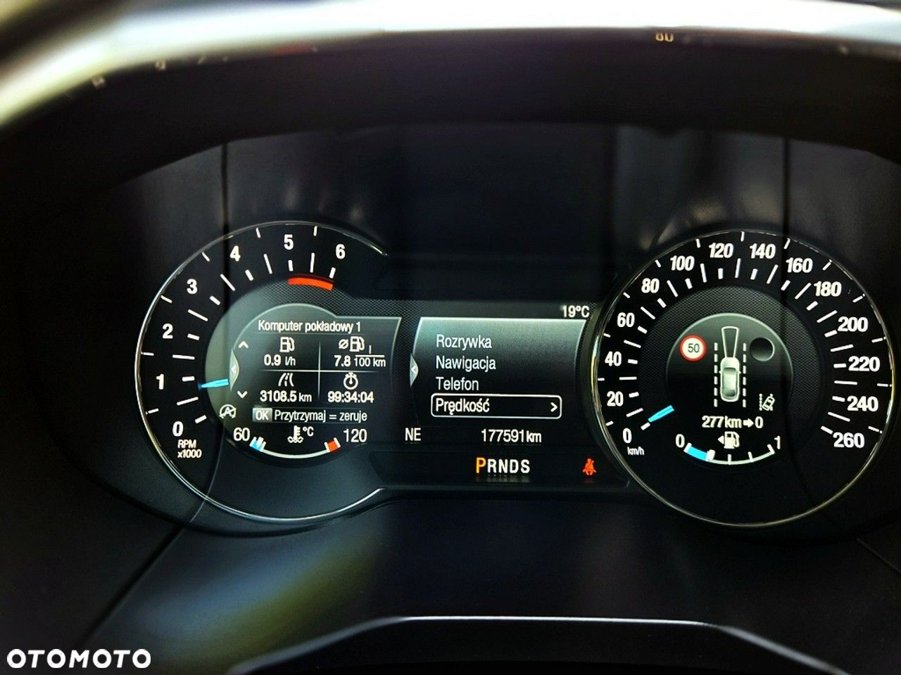 Ford S-Max - 24