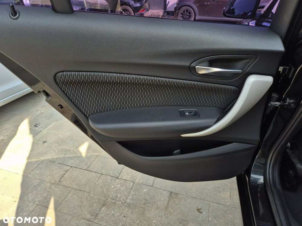 BMW Seria 1 - 18