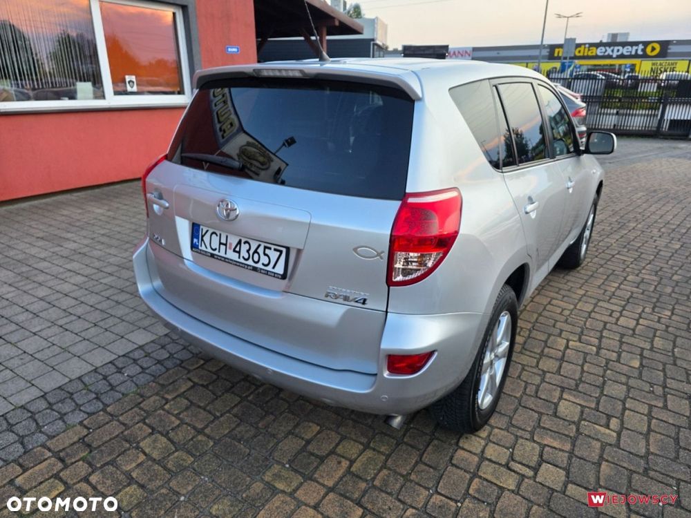 Toyota RAV4 2.0 4x4 Automatik - 11