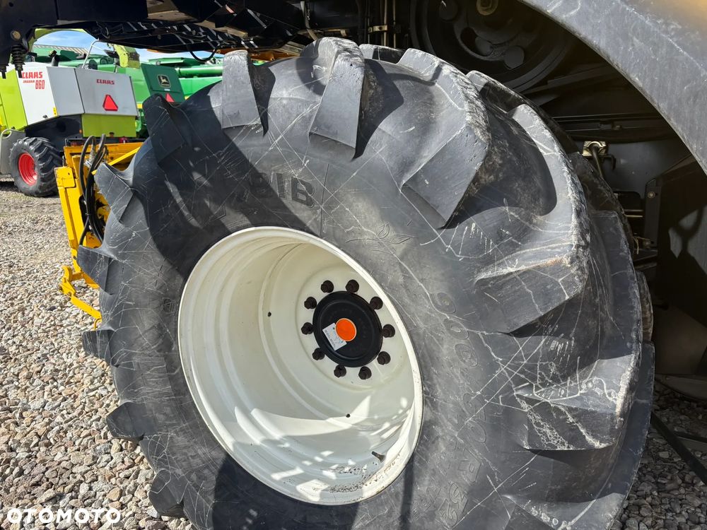 New Holland CX8060 - 17