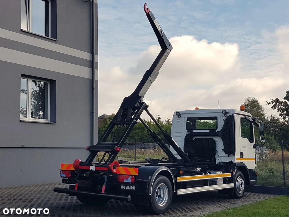 MAN TGL 12.220 HAKOWIEC 4x2 KLIMA - 3