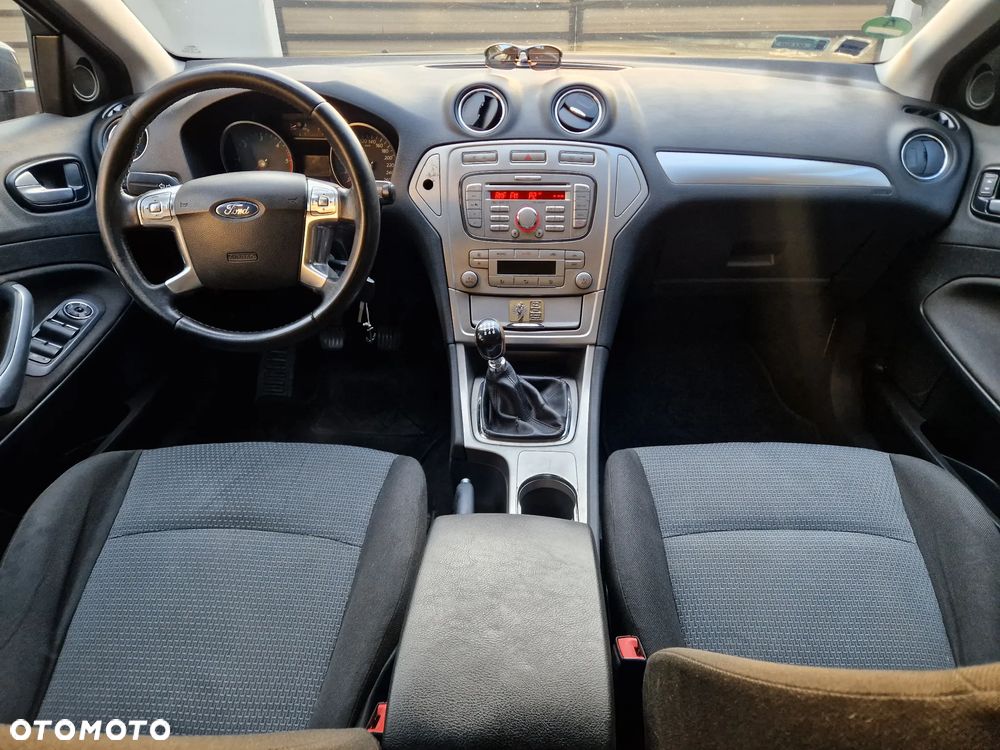 Ford Mondeo - 16