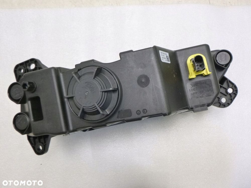MAN TG3 NTG TGX TGS TGL HALOGEN LEWY PRZÓD 2 PIN ORYGINAŁ - 12