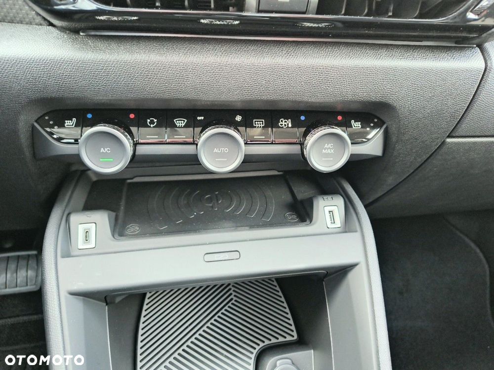 Citroën C4X 1.2 mHEV Max eDCT6 - 16