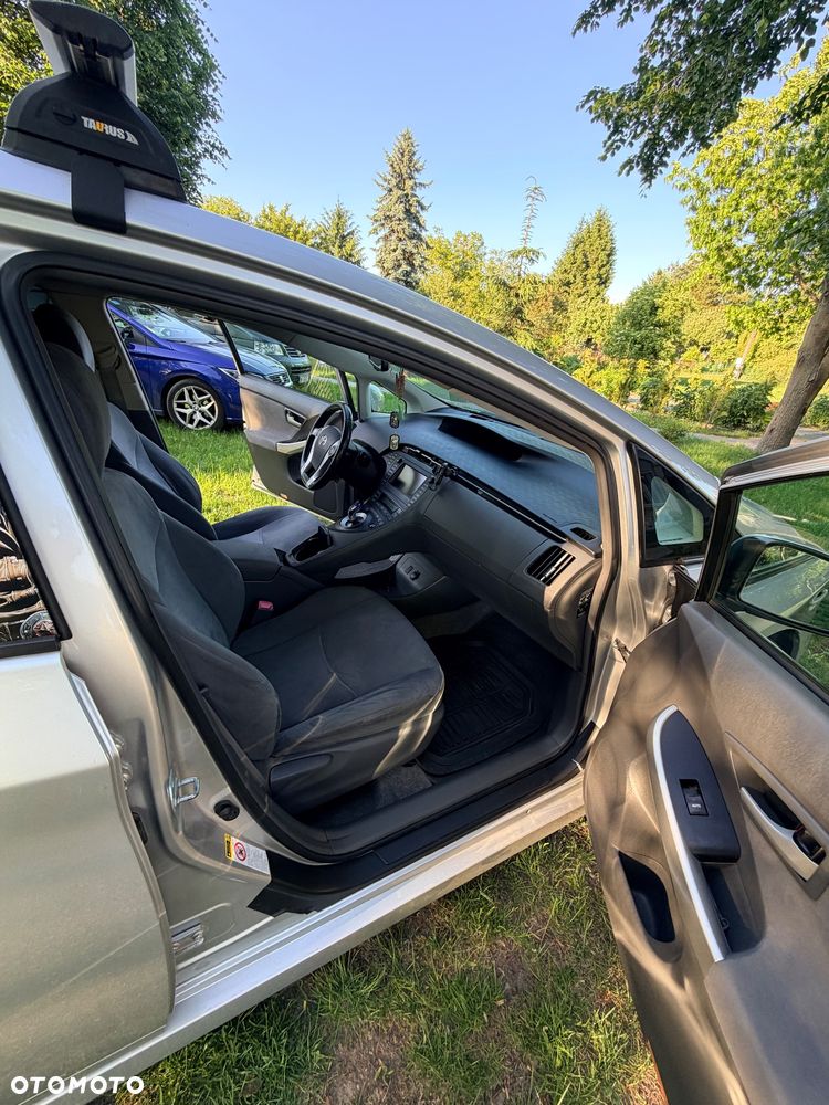 Toyota Prius 1.8 HSD Prestige - 14