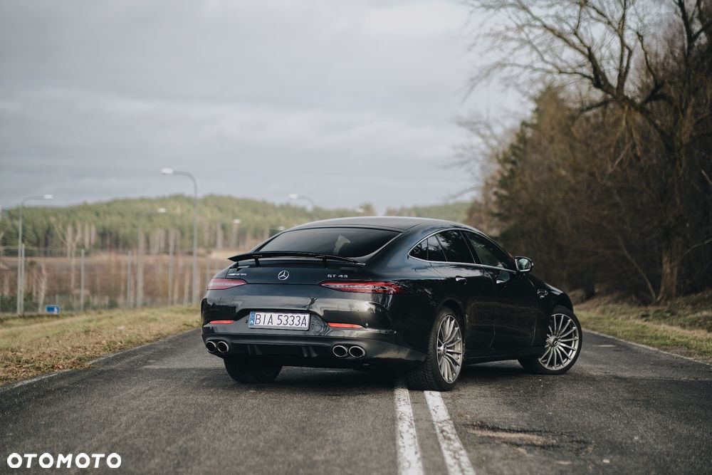 Mercedes-Benz AMG GT 43 4Matic+ Coupe 4D Speedshift TCT 9G - 23