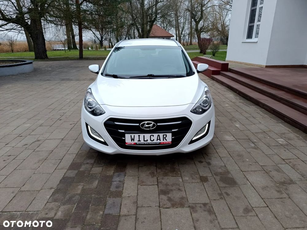Hyundai i30 blue Kombi 1.6 GDi Style - 13