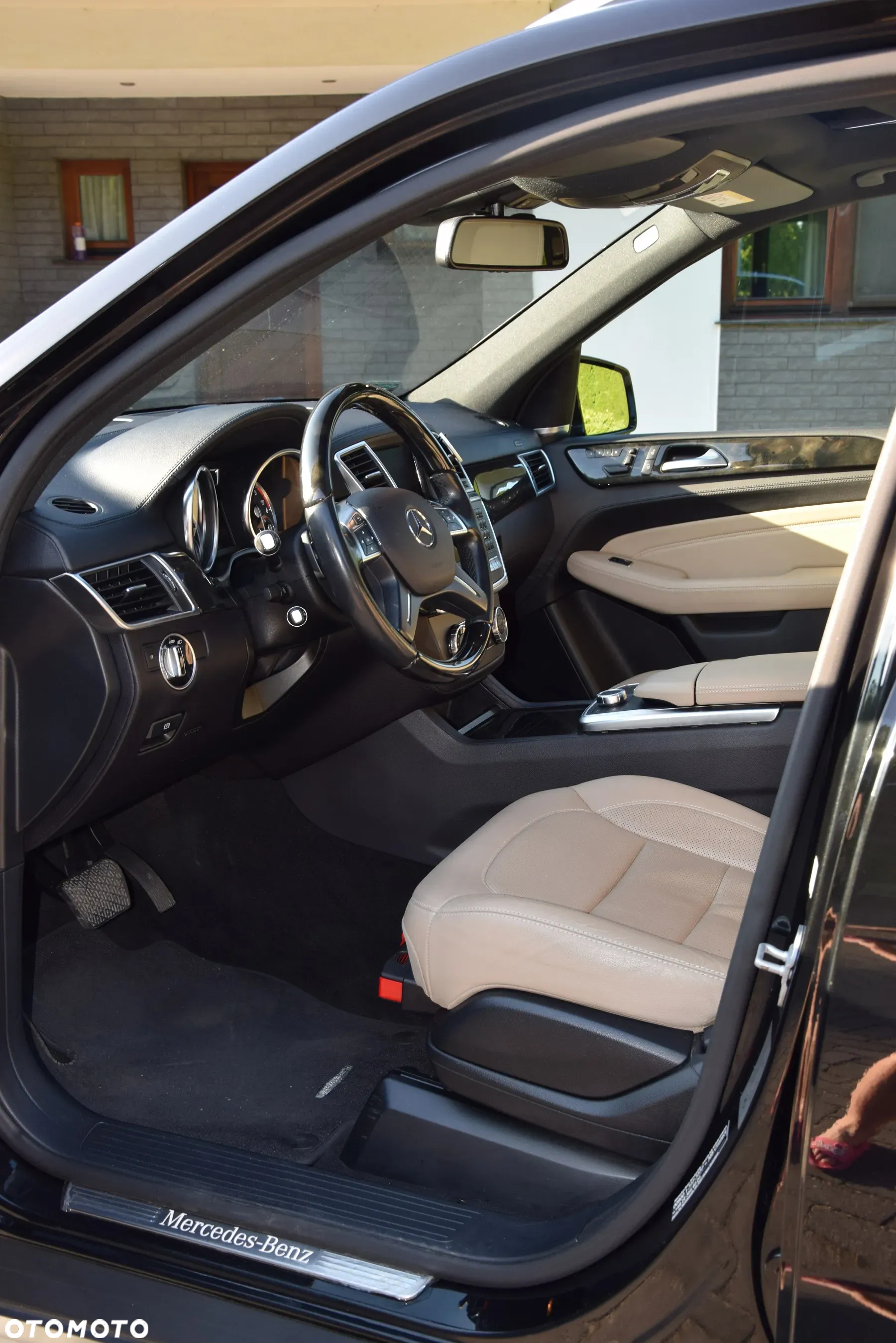 Mercedes-Benz ML 350 BlueTec 4-Matic - 12