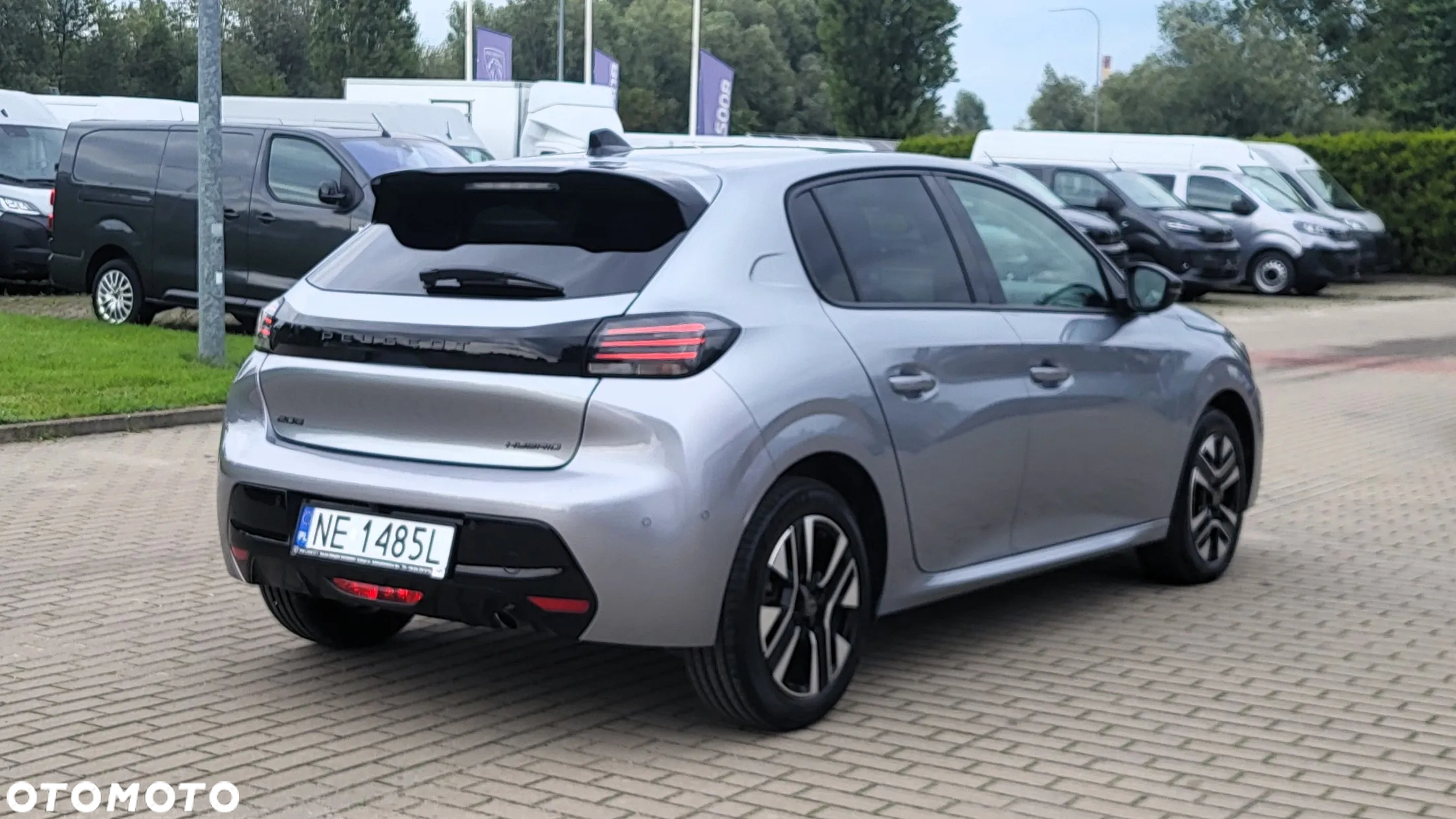 Peugeot 208 1.2 mHEV Allure - 8