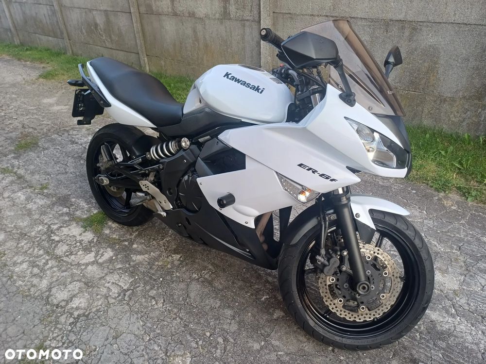 Kawasaki ER - 1