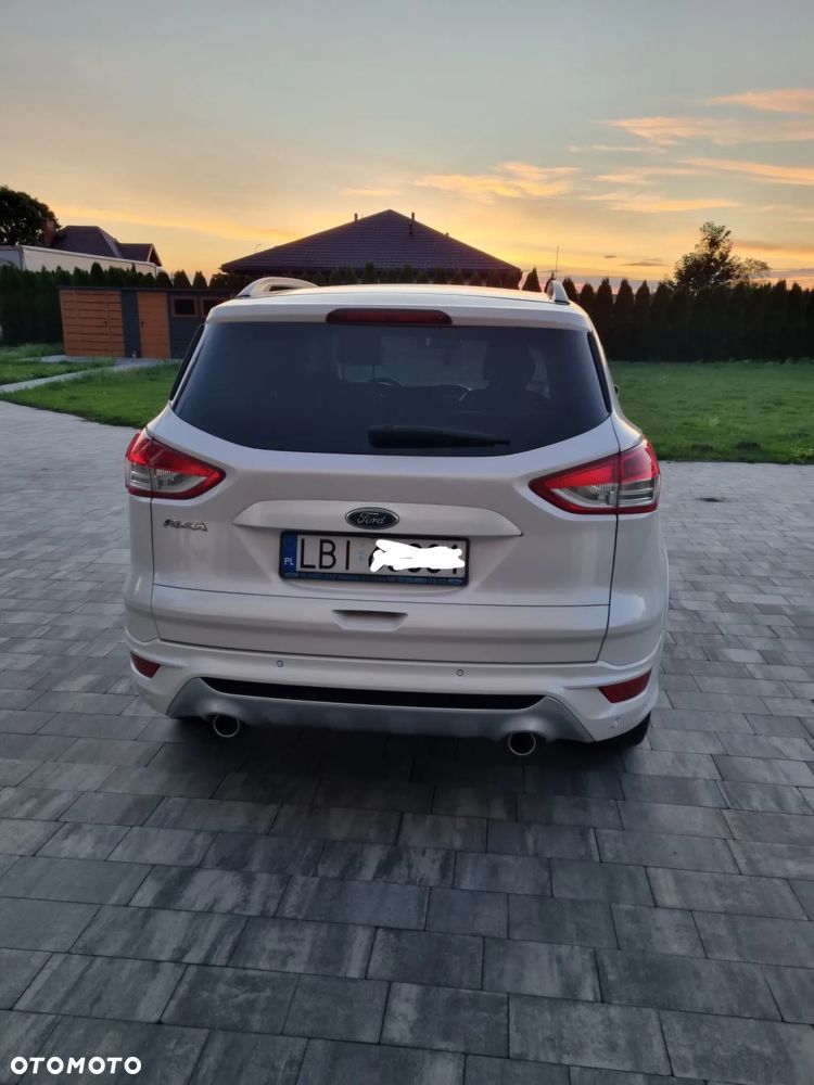 Ford Kuga 2.0 TDCi 4WD Titanium - 4